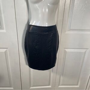 Cristina Short Black Snakeskin Print Skirt